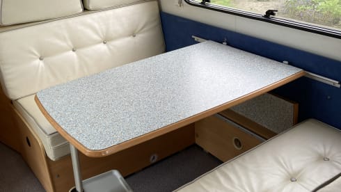 Comfortable 4p Dethleffs camper - 2001