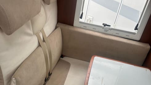 Luxury home on the road – 5 berth Fiat ducato, Super Brigg 695, 2017