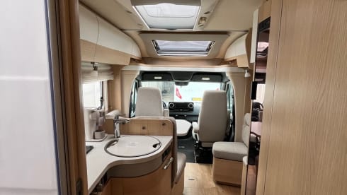 2p Mercedes-Benz semi-integrated from 2020