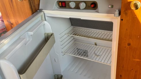 2p Citroën campervan from 1994