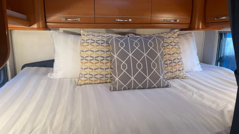 Titch  – Our Cosy 3-berth LHC Motorhome