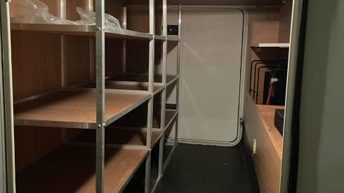 Spacious Luxury Camper 4/5p | hp 170 | transverse bed & lifting bed | complete inventory 