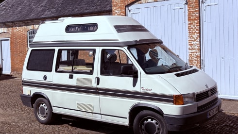Vanny – Volkswagen Trident 1994 berth Campervan  1994.          