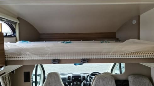 Ash – Luxury 6 Berth Motor home Perfect for Family Escapes