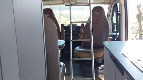 4p Bürstner bus (2023) with lifting roof