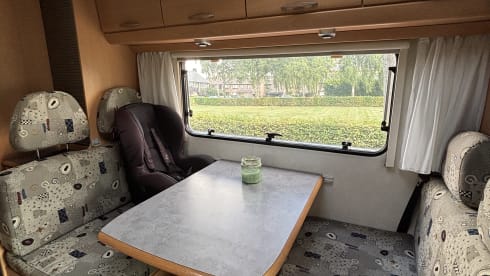 Echte gezinscamper – 6p Hymer alcove from 2000