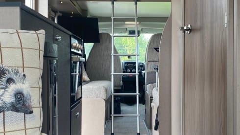 Swift 486 – Swift Edge 486 Black Edition, 6 Berth Motorhome With Bike Rack