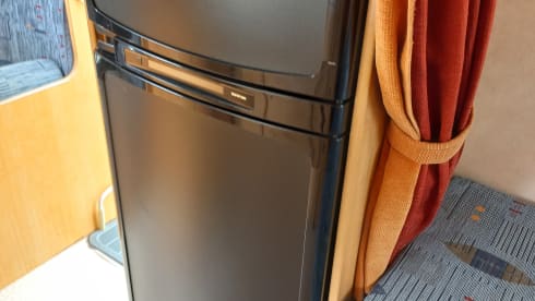4p Chausson semi-integrated uit 2002