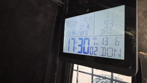 The Silver Bullit – Landrover Defender (Portugal) 110 One-of-a-kind 4x4 Offroad camper