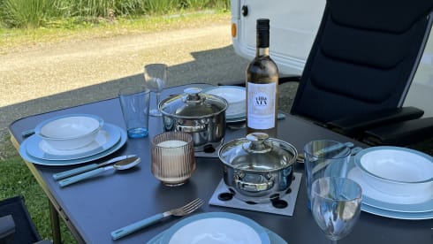Tweede thuis op wielen. – New 4p Fiat semi-integrated motorhome from 2023