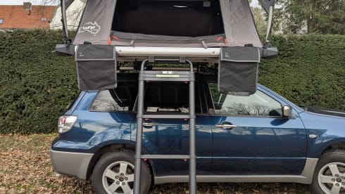 Sheepie Outlander – Mitsubishi Outlander 4x4 mit Yuna Sheepie 160 Dachzelt