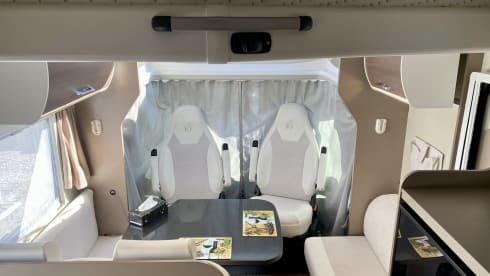 Flip – Etrusco T7400QB - elegant and well equipped