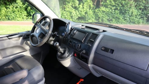 Volkswagen t5 campervan 