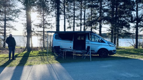 Vantura – Full option Ford Nugget plus Trail campervan 
