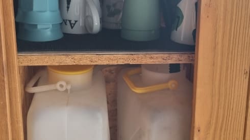 Tortuga – 2p Mercedes-Benz campervan uit 1997