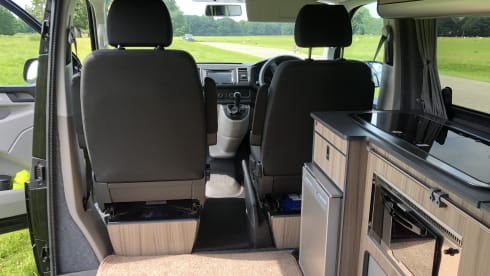 Betty – 2 berth 2018 VW Campervan