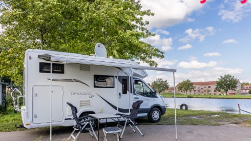 4p Benimar semi-integrated uit 2017