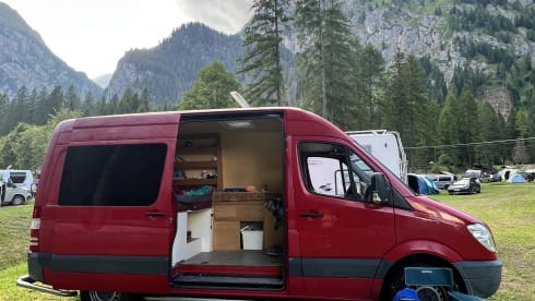 Abel – Robust Mercedes Sprinter camper van (2p) | self-built & off-grid