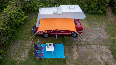 Tijdelijk onbruikbaar: Lady in Red – Nostalgic on the road