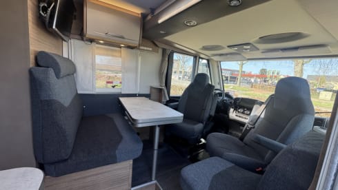 Luxe en rust in de natuur – 4p Knaus integrated uit 2022