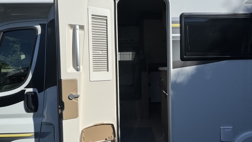 Benny the Benimar  – 4 berth Benimar 331  2021