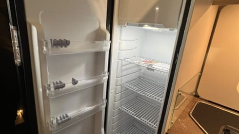 RV Camper – Nieuwe, luxueus ingerichte 4-persoonscamper