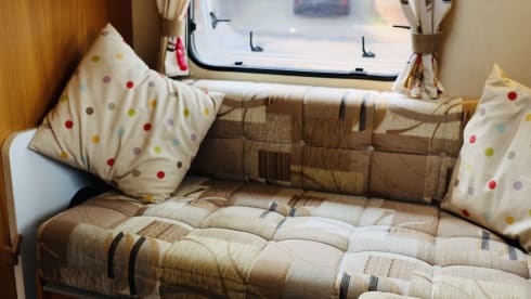 Nessie – A Beautiful Swift Escape 6 Berth…