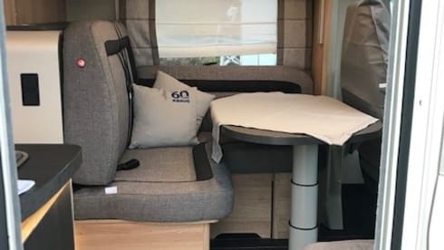 Knaus Sky wave 4p – Knaus Mobil semi-integral 4p from 2022 - air conditioning living area