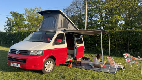 Morag – 4 berth VW T5 CAMPERVAN LWB 2014 ( EDINBURGH PICK UP)