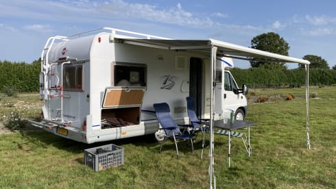 4p Bürstner semi-integrated uit 2005