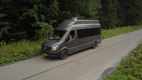 Luxurious and attractive off-grid Tiny House on wheels!