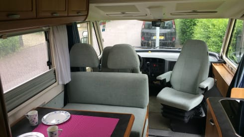 Hymer B644G – Newly furnished in 2017 hymer 644