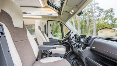 4p Karmann bus from 2024