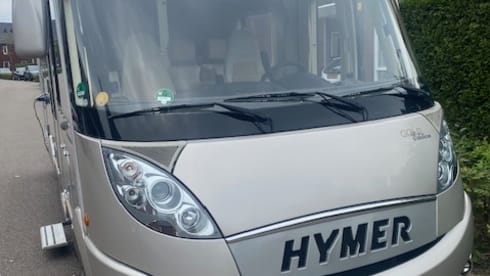 Luxury Hymer integral 4 pers. camper