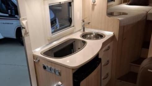 2p Bürstner semi-integrated from 2017