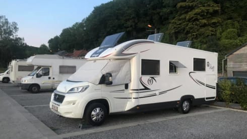 Callie Camper – 4p Elnagh T-Loft 581 Fiat Ducato 2.5 (2018)