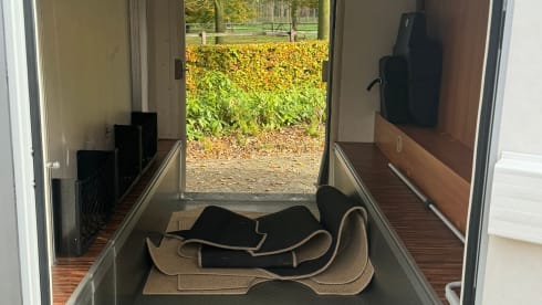 "Popeye II' – Very luxurious, spacious 4p Hymer B514 CL Silver Line, XXL garage, 160 hp