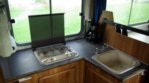 Spacious Peugeot alcove camper