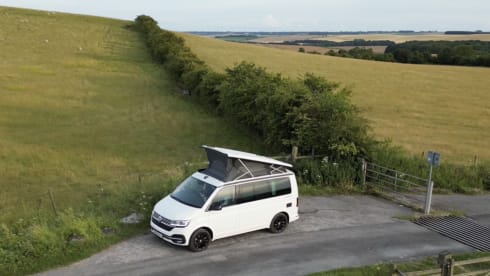 Billy 'Ocean' California Camper – 4 berth Volkswagen campervan from 2023