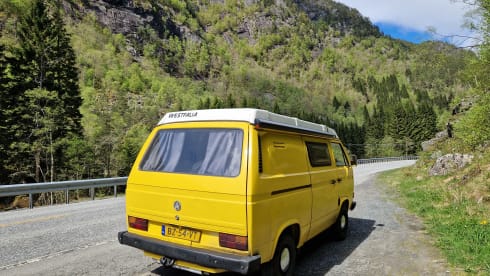 Unique Volkswagen T3 from 1988 to go on an adventure with