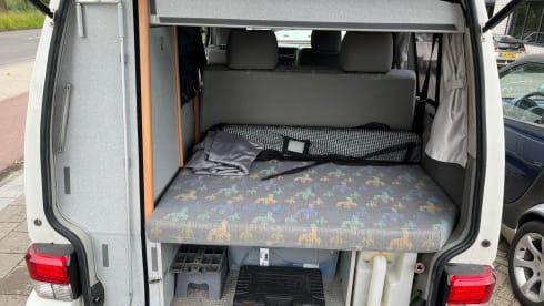 Callie – 4p Westfalia bus uit 1999
