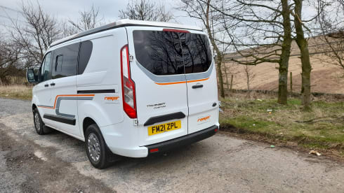 FM21 – 4 berth Ford campervan from 2021