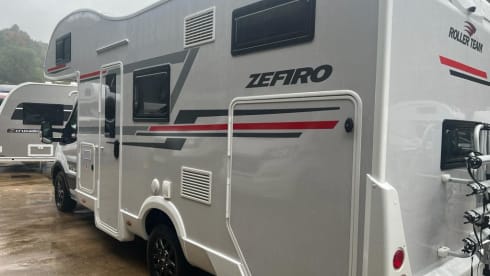 Panda – New 6 berth Roller Team 675 Auto 2024  including full insurance 