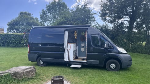 All-in Off-grid Camper bus