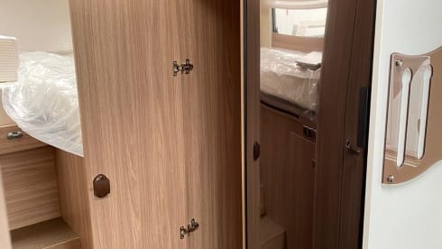 Vrijheid 2 – Luxury Bürstner T726 Length beds + Lifting bed 2021