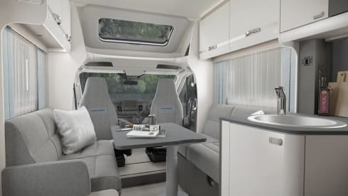594 – 2025 Swift Voyager 594 Luxury Island Bed Model