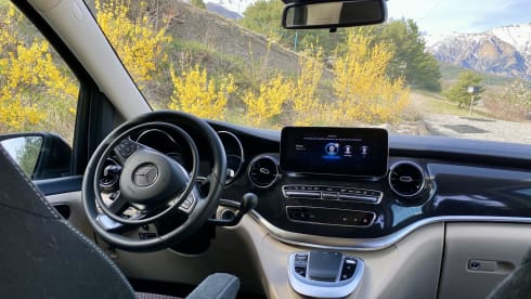 MP  – Mercedes, MarcoPolo, 4 × 4