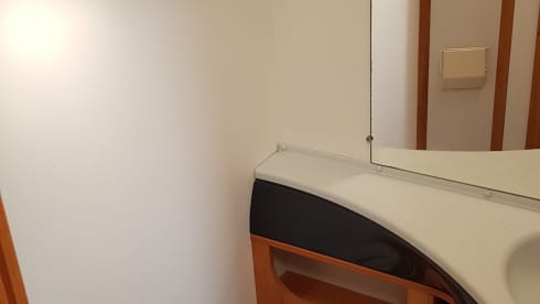 Camper De Wijde Blik  – Zeer ruime integraal Camper van Eura Mobil met een sterke motor.