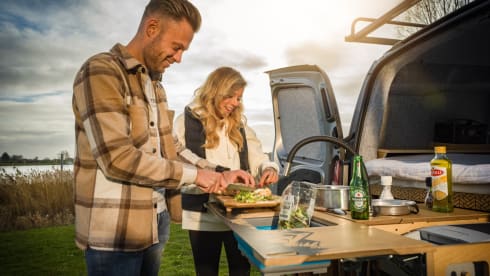 Hank – Fuel-efficient Toyota Escape Van bj2022