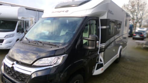 Billy – Hymer Carado with length beds, very suitable for tall people